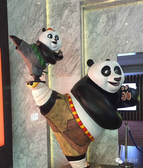 成都雕塑厂家浅析玻璃钢雕塑的艺术价值