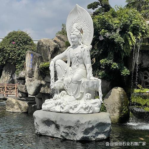 观音石雕制造商：传承佛教信仰，展现多样观音石雕魅力