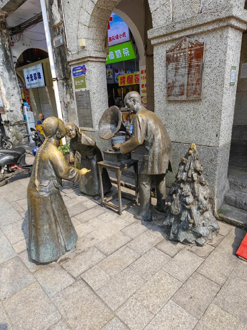 街头人物雕塑，读懂城市记忆就靠它